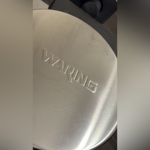 Waring Professional Restaurant WMK300 Belgian Waffle Maker, Brushed Stainless - Picture 6 of 17